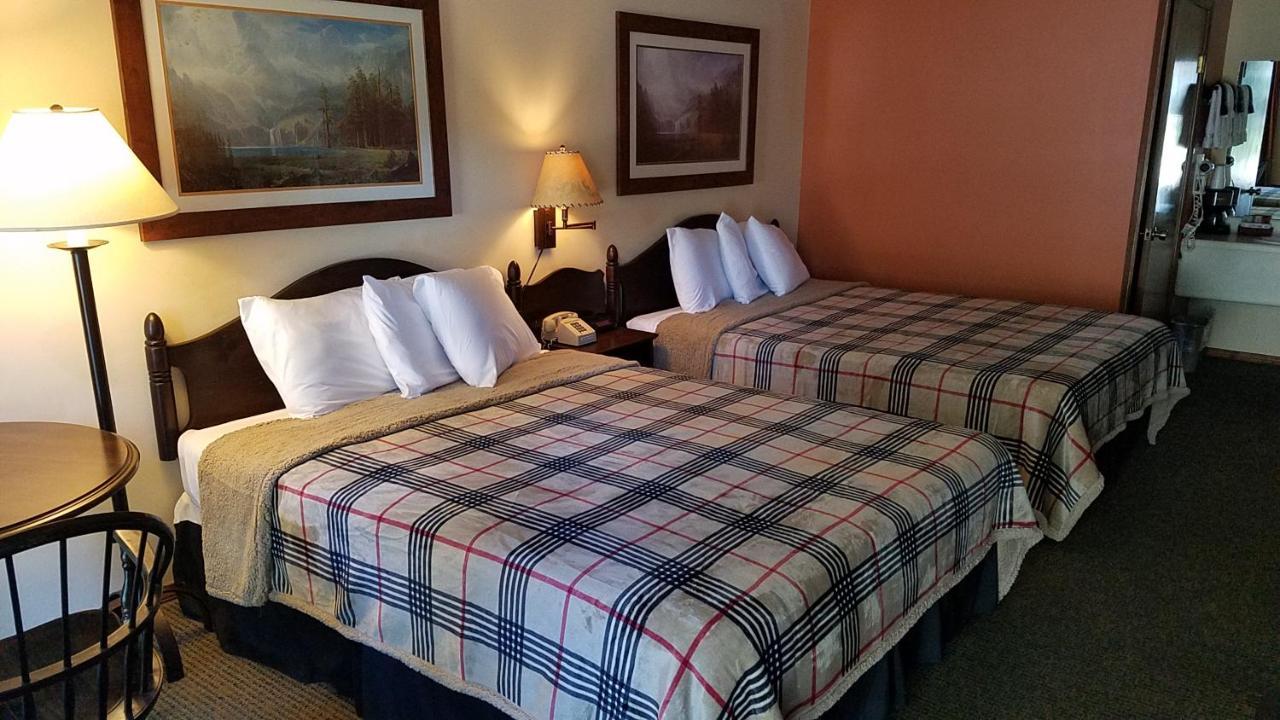 Country Mountain Inn Eureka Springs Buitenkant foto