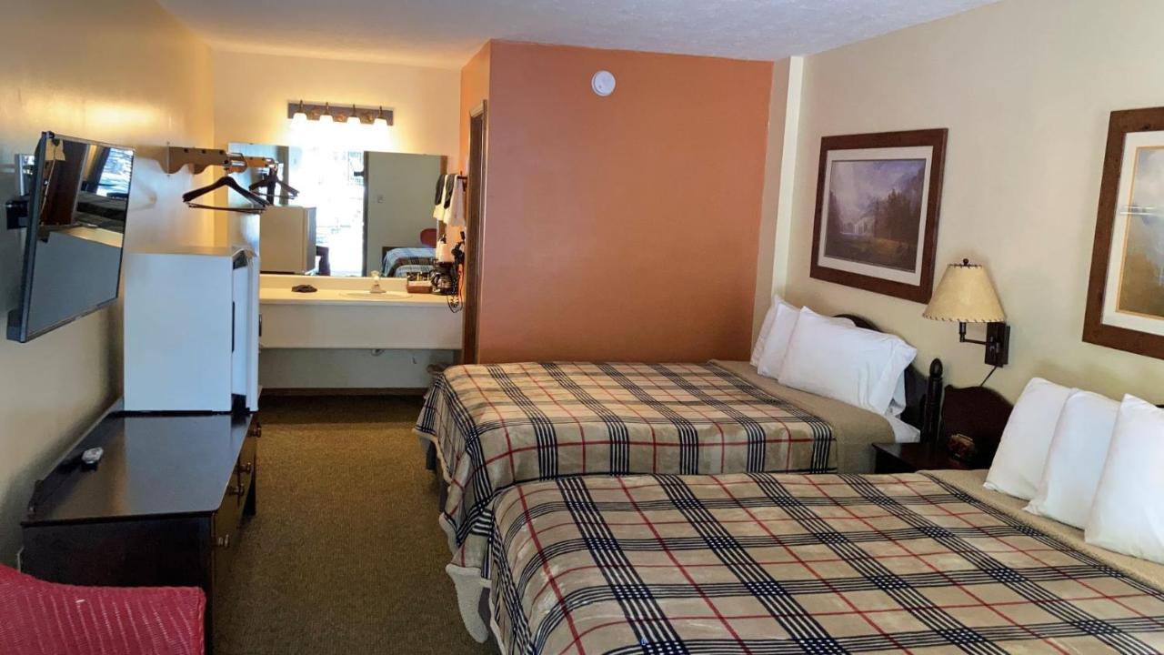 Country Mountain Inn Eureka Springs Buitenkant foto