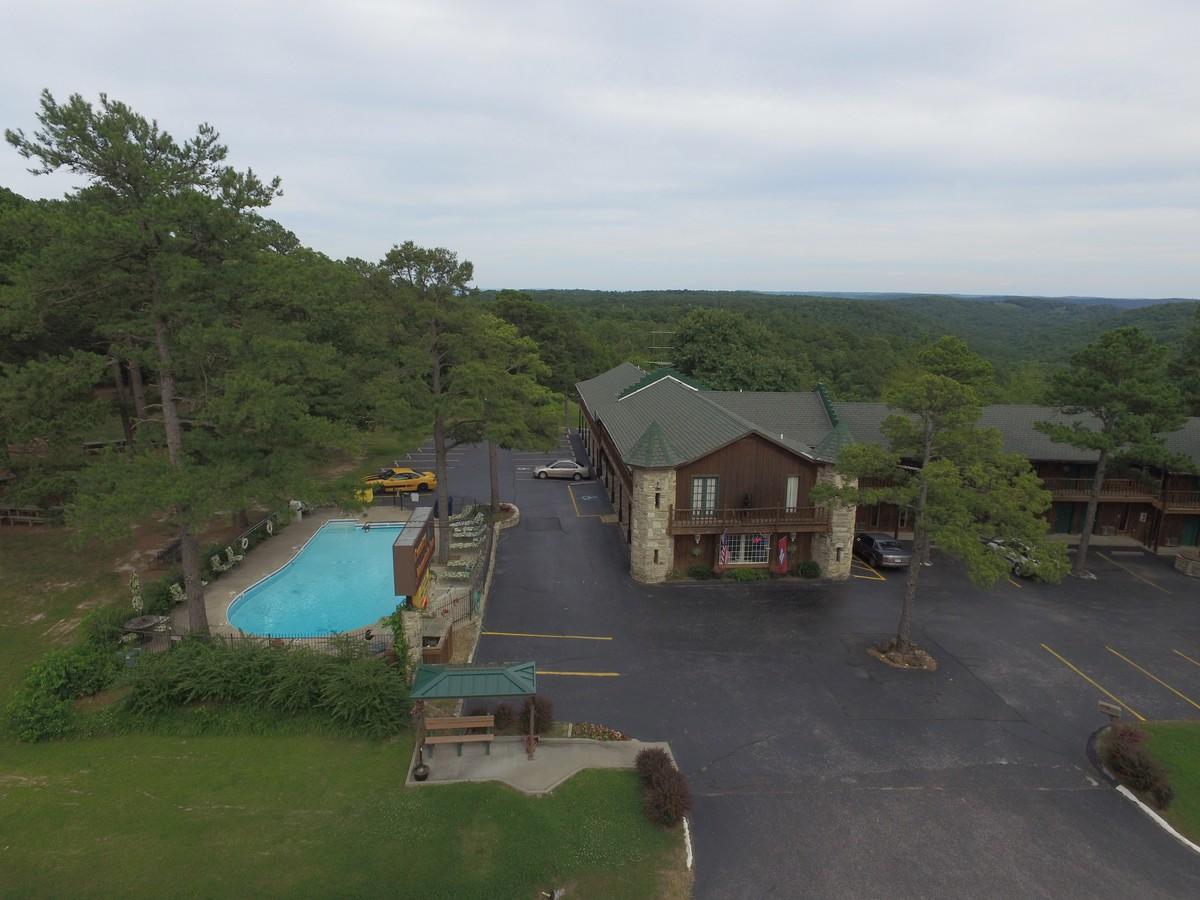 Country Mountain Inn Eureka Springs Buitenkant foto