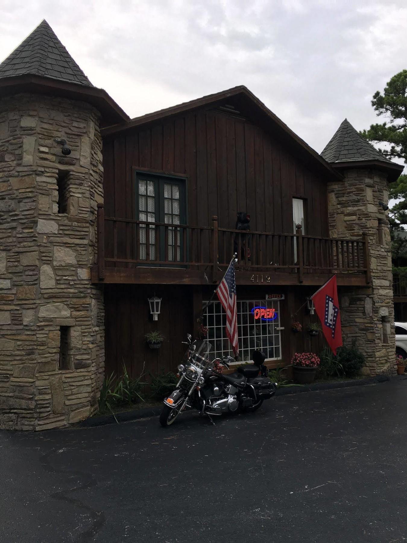 Country Mountain Inn Eureka Springs Buitenkant foto